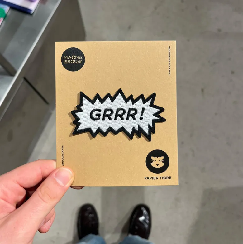 Grand écusson autocollant - Grrr