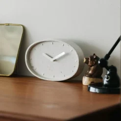 Horloge en papier - Brut